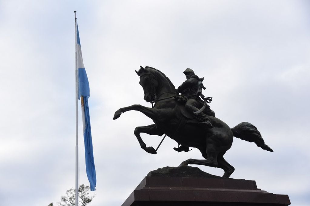 Los festejos por el Día de la Independencia serán frente al Monumento al General Manuel Belgrano.