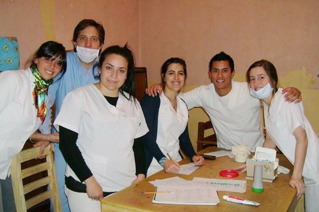 Alumnos y docentes de la Facultad de odontología, La Plata.