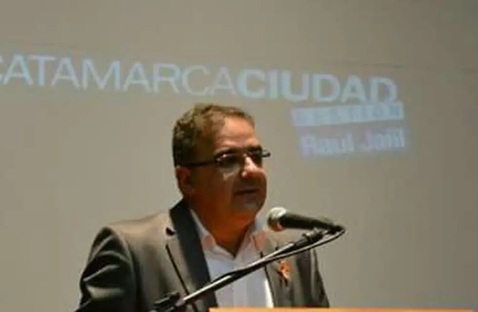 El gobernador de Catamarca, Raúl Jalil.