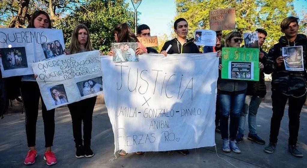 "Nos acribillaron a los nenes", dijo el padre de una de las víctimas del choque en San Miguel del Monte
