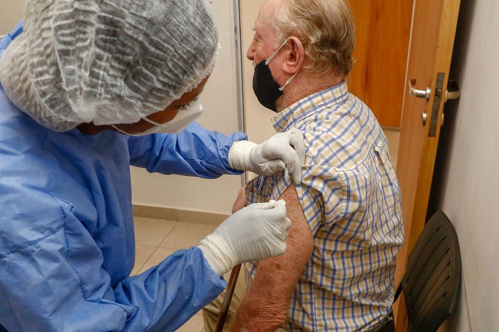 Comenzó la vacunación para adultos mayores de 70 en Gualeguaychú
