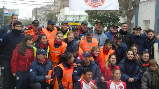Punta Alta: caminata familiar para ayudar a los bomberos voluntarios