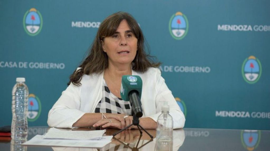 Ana María Nadal, Ministra de Salud de Mendoza.