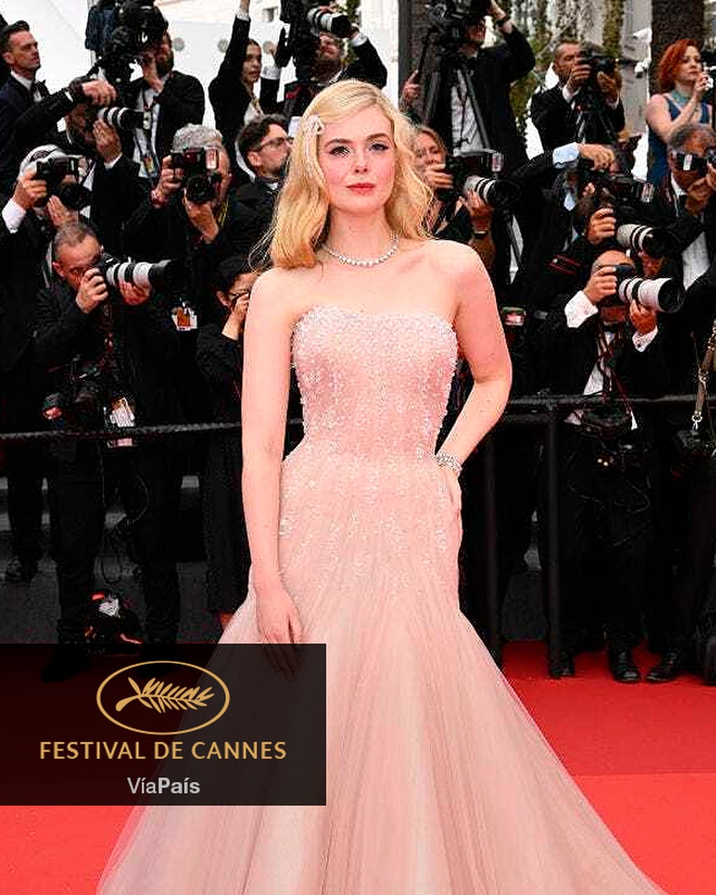 Elle Fanning en la alfombra roja del Festival de Cannes.