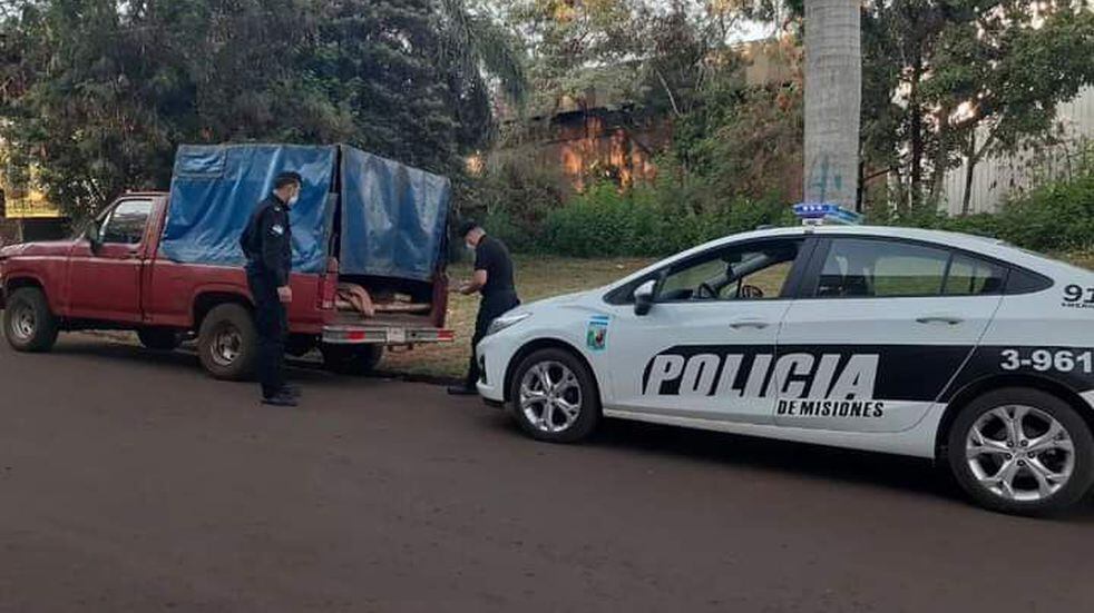 Efectivos policiales recuperaron una camioneta en Eldorado.