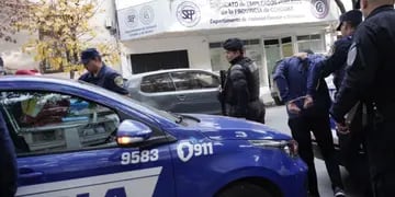 Robo "piraña". Los cuatro delincuentes quedaron detenidos. (Policía de Córdoba)