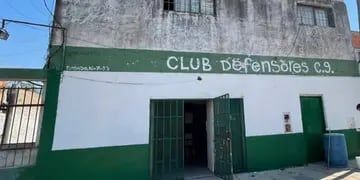 Jóvenes por Pérez pintaron la fachada del Club Defensores de Cabín 9