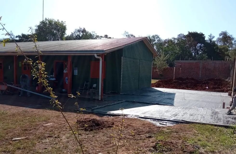 Inician la construcción de un aula para la Escuela 954 de Puerto Iguazú.