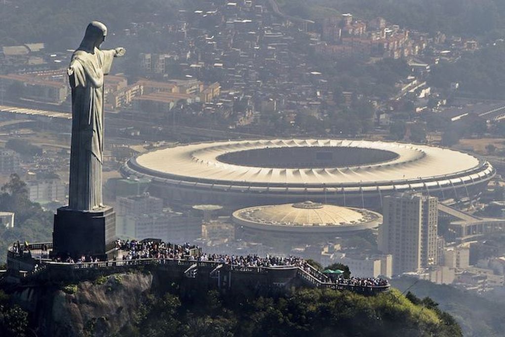 El Cristo Redentor, con el monstruo a sus pies. El Maracaná se quedó sin festejo, en un Mundial que era para Brasil y que sólo contó con 13 selecciones, como en el primero en 1930.