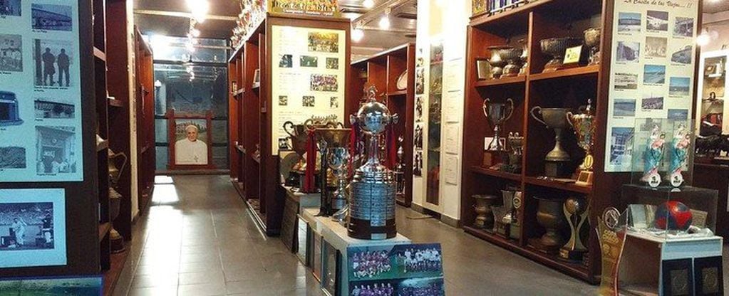 Robaron tres trofeos de San Lorenzo que estaban en el Museo Jacobo Urso.