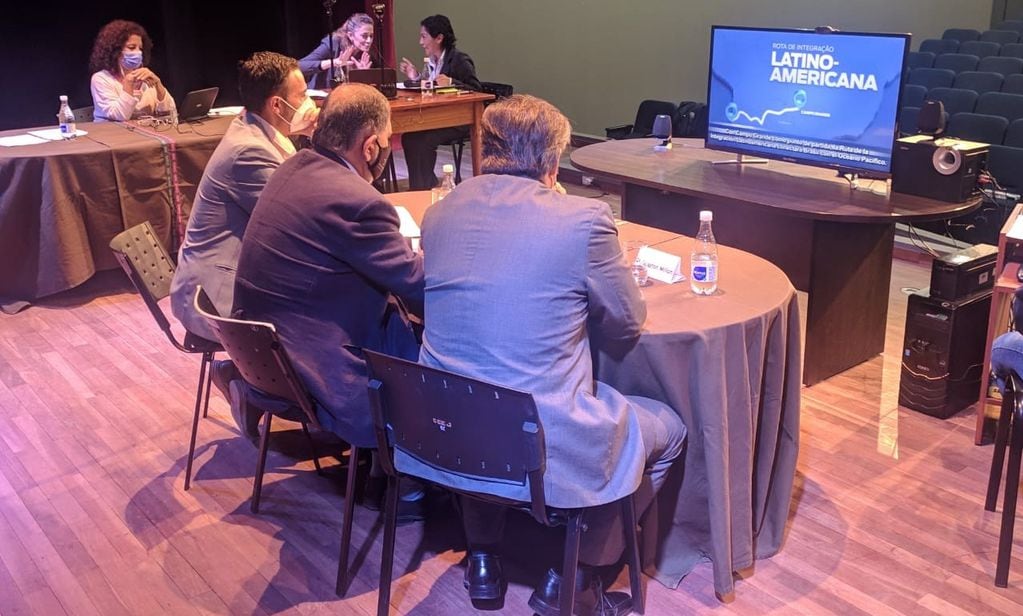El intendente Jorge y los secretarios Millón y Córdoba encabezaron la delegación jujeña en el encuentro virtual con las autoridades brasileñas.