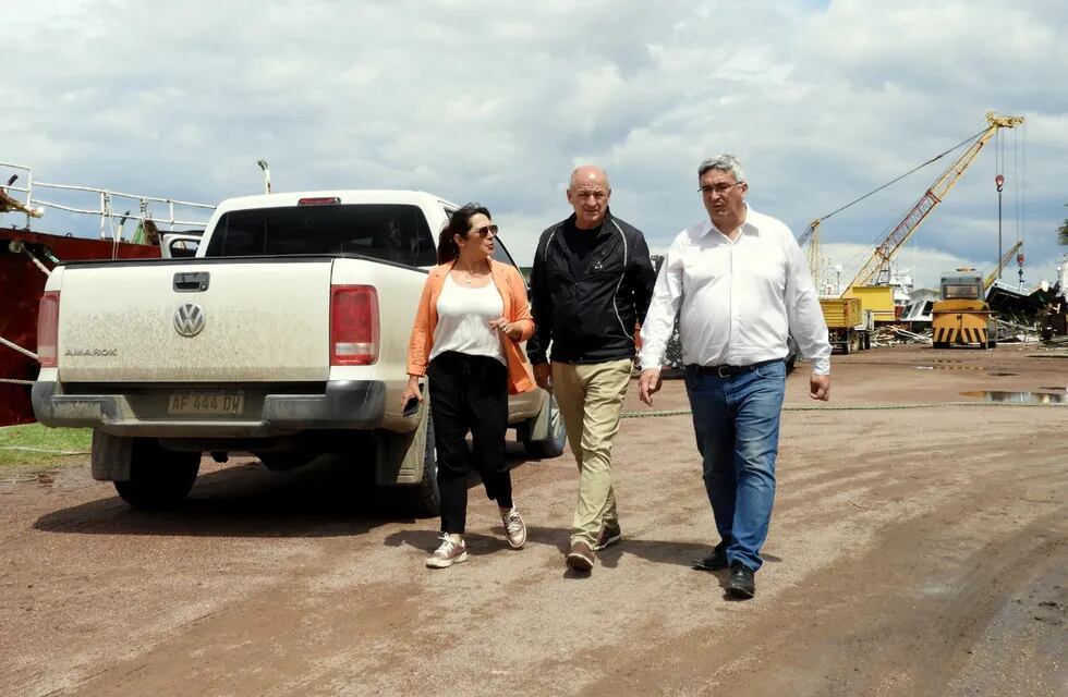 Uset, junto a Mónica Ricciardi y el Ministro Rodríguez recorrieron Puerto Rosales.