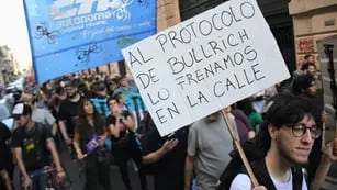 Marcha en Rosario contra el DNU