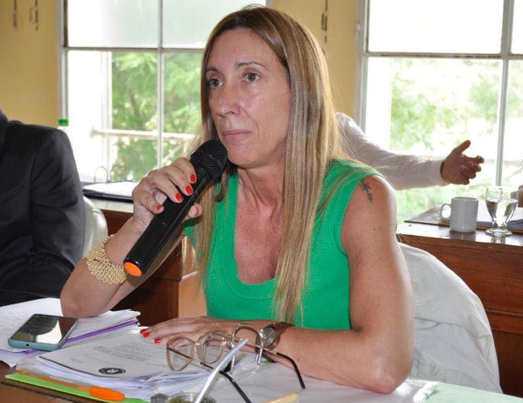 La concejal de Juntos, Natalia Zuzaya, se refirió a la situación crítica del servicio de emergencias del Hospital Penna.