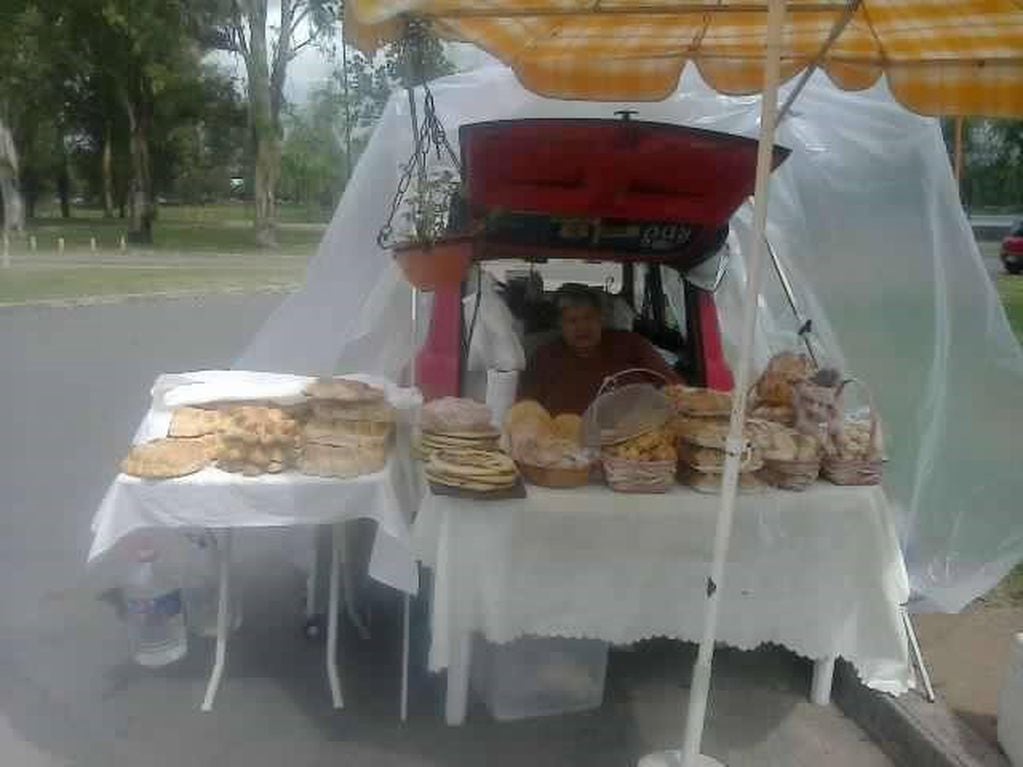 Nélida Padró, la recordada pastelitera de la costanera de Carlos Paz. (Foto: archivo / Facebook).