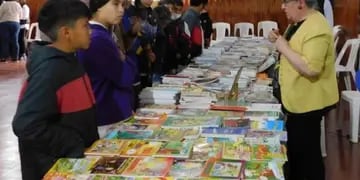 Con gran concurrencia, se llevó a cabo la 3°edición de la Feria del Libro en Puerto Libertad