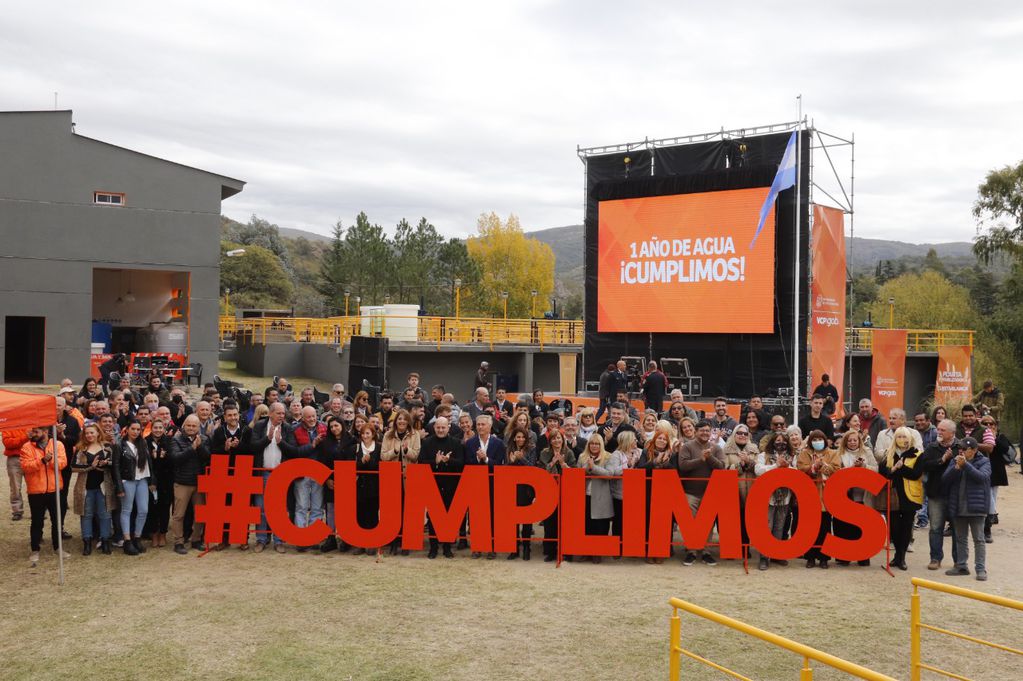 Promesas Cumplidas. Los carlospacences pagan un 50% menos por el servicio de agua.