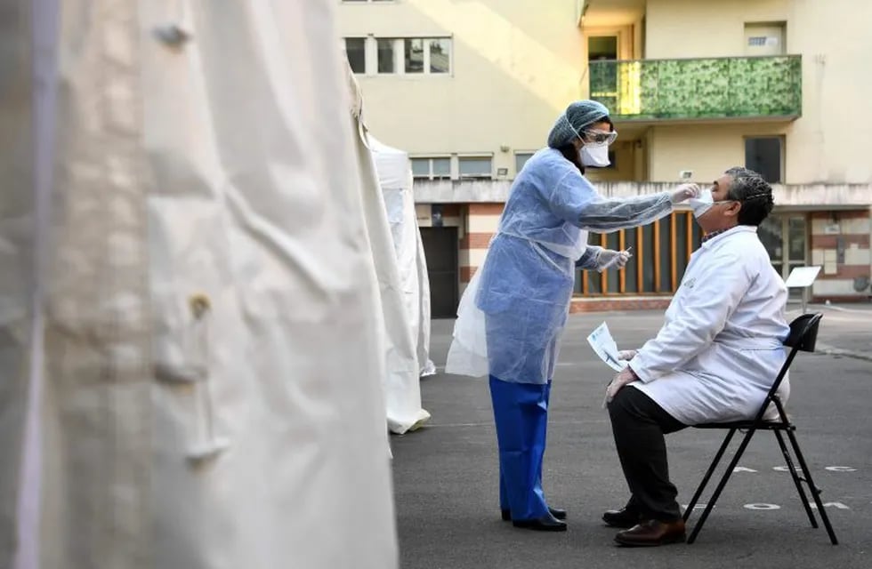 Coronavirus: la OMS aseguró que es 10 veces más letal que la gripe A. (AFP)