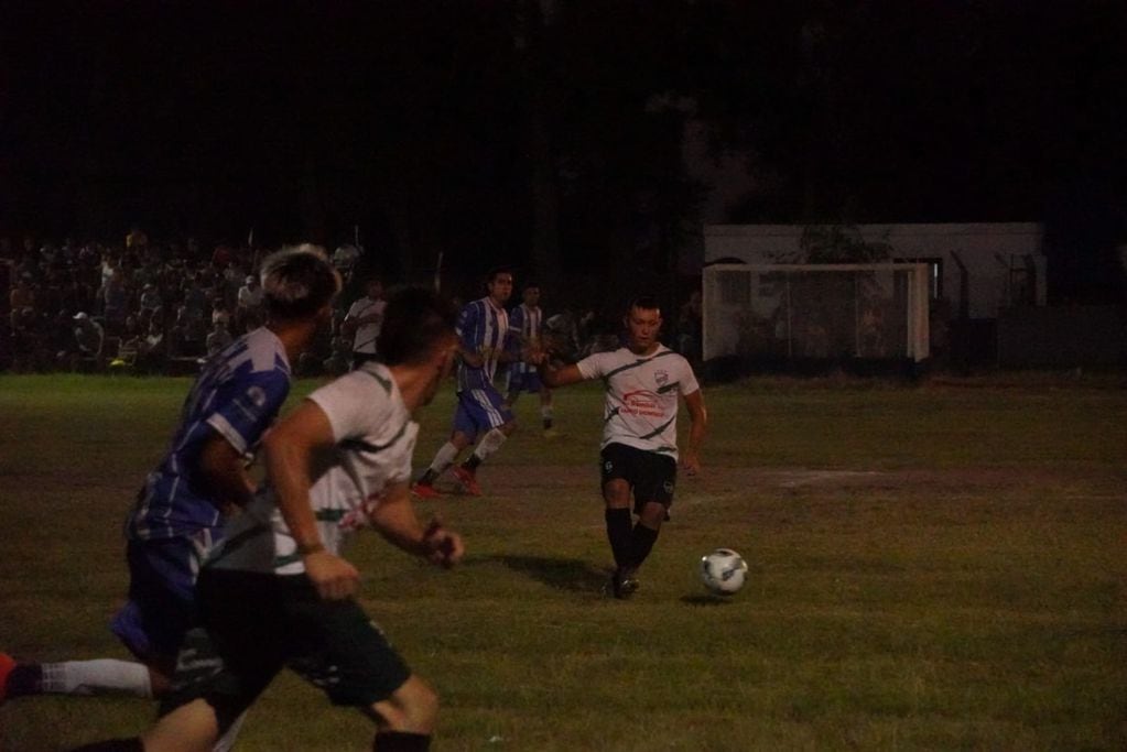 Fútbol Cultural Arroyito vs Sarmiento Santiago Temple