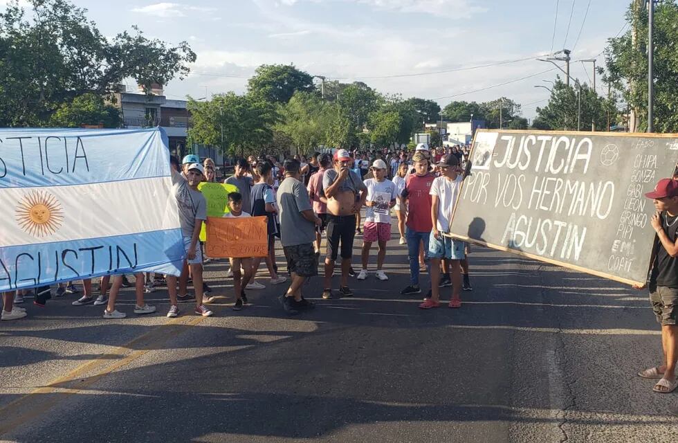 Familiares y amigos marchan en Guiñazú exigiendo justicia.