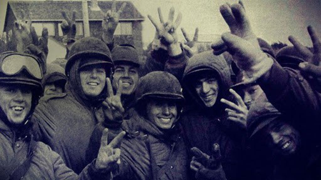 Soldados en Malvinas - Héroes de la Patria.