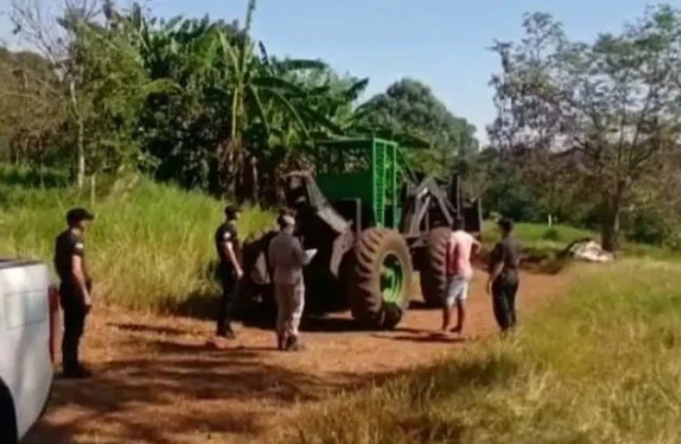 Recuperan una máquina forestal robada en Piñalito Norte.