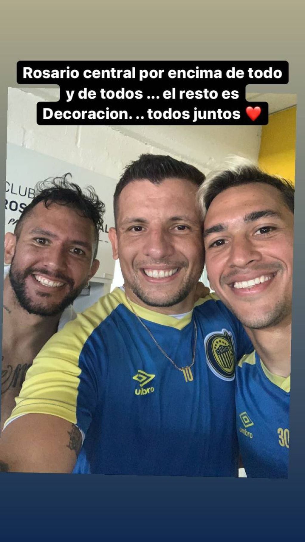 El enganche compartió una selfie con Walter Montoya y Michael Covea.