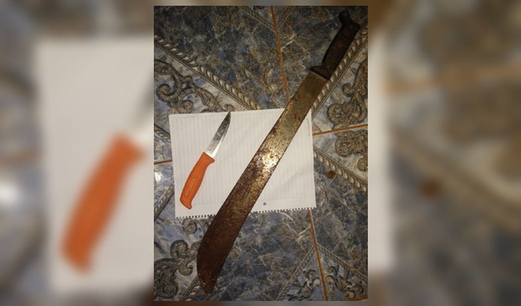 Violencia de género en San José: intentó herir a su expareja con un cuchillo.