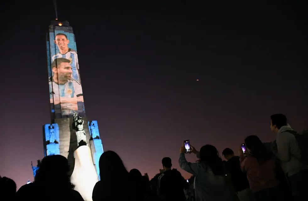 El Monumento a la Bandera proyectará imágenes de los jugadores.