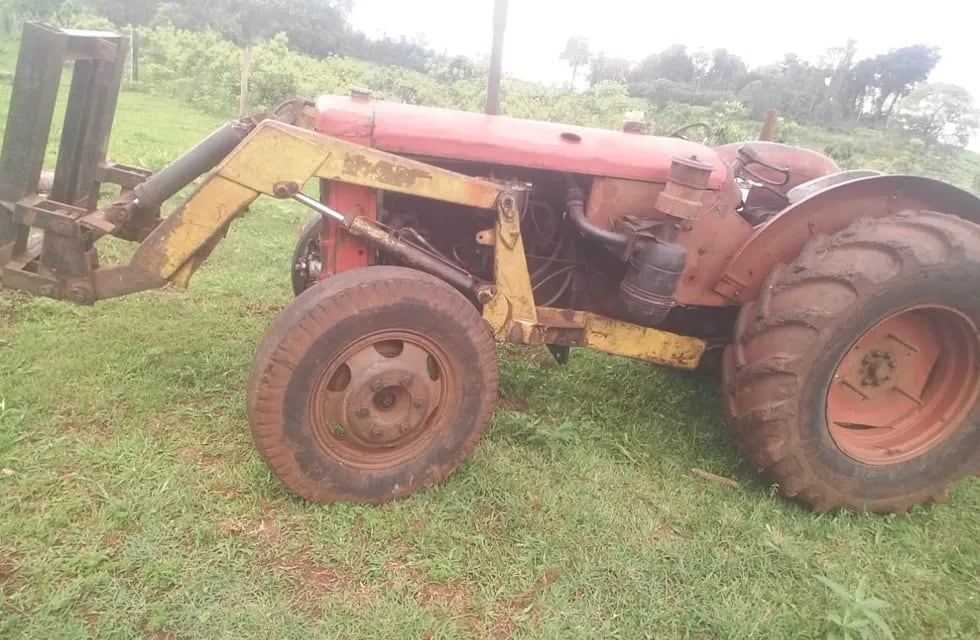 La AFIP le retuvo un tractor y ahora le pide 800 mil para devolvérselo.