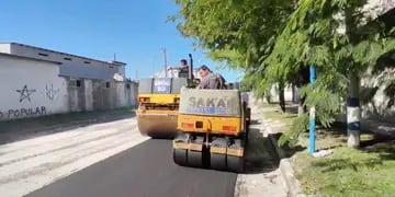 La Municipalidad realiza obras de repavimentación en el barrio Bernardino Rivadavia