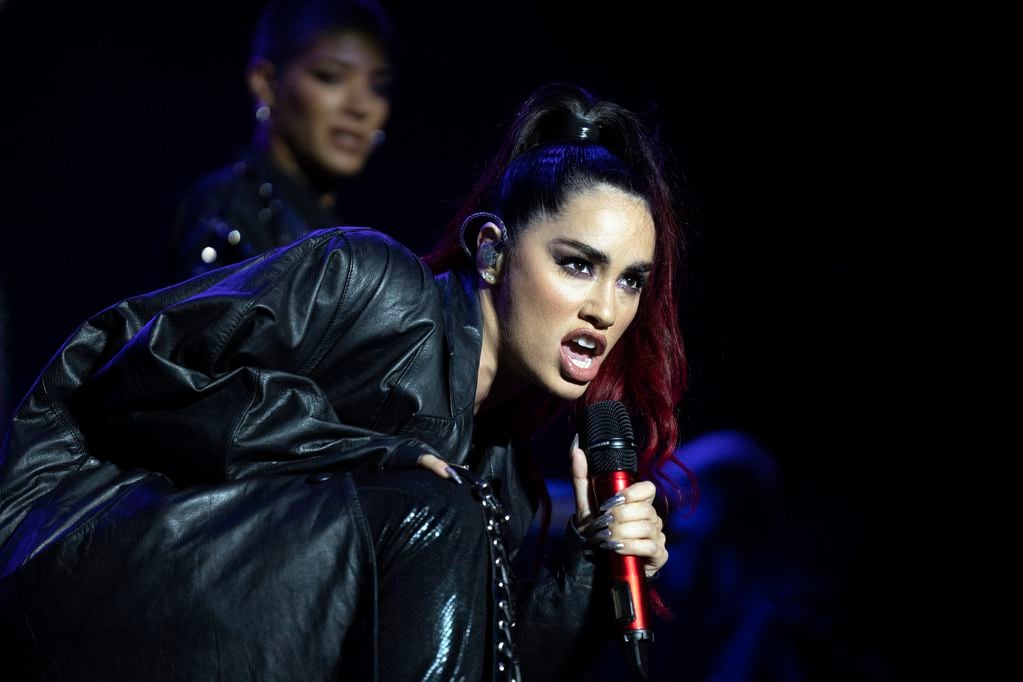 Lali encendió Instagram con el outfit que eligió para el estreno de Factor X en España
