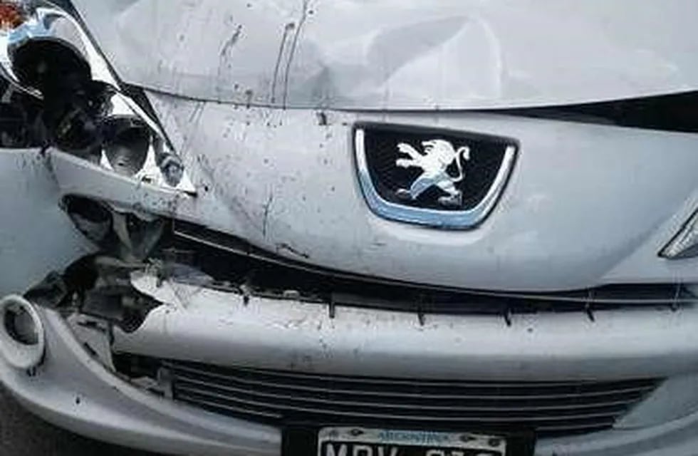 Peugeot chocado (Imagen ilustrativa)