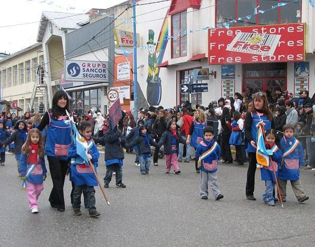 Abre la inscripción para participar del desfile cívico militar por el Aniversario de Ushuaia