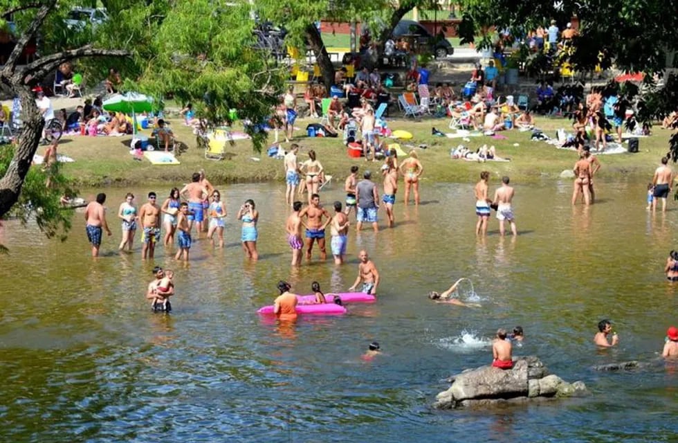 En Santa Rosa se percibió una fuerte afluencia de turistas que disfrutaron a pleno el río.