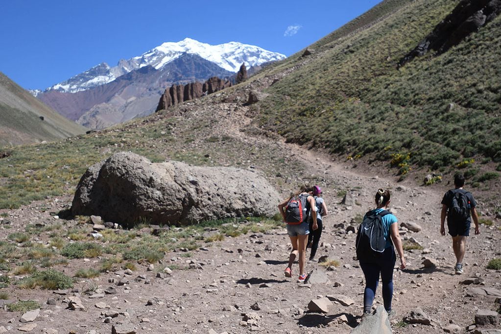 Muchos visitantes acceden al parque Nacional Aconcagua