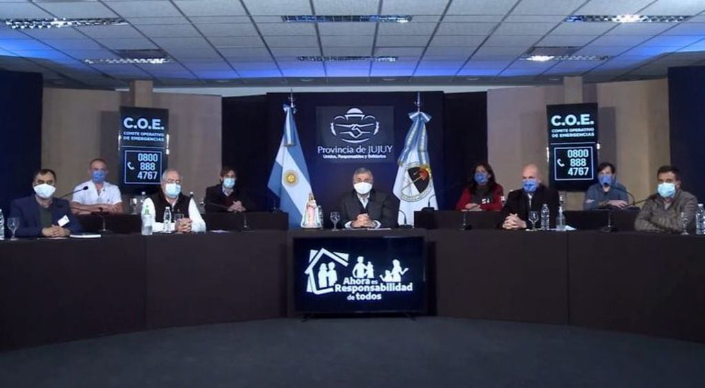 El panel encabezado por el gobernador Morales, que presentó los diferentes temas planteados en el informe N° 114 del COE Jujuy.