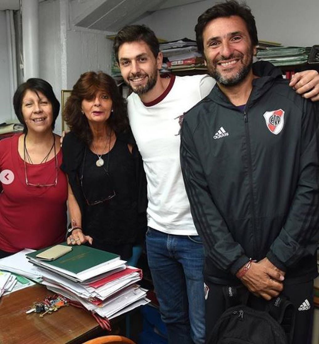 Germán Lux, con sus profesores. (Instagram)