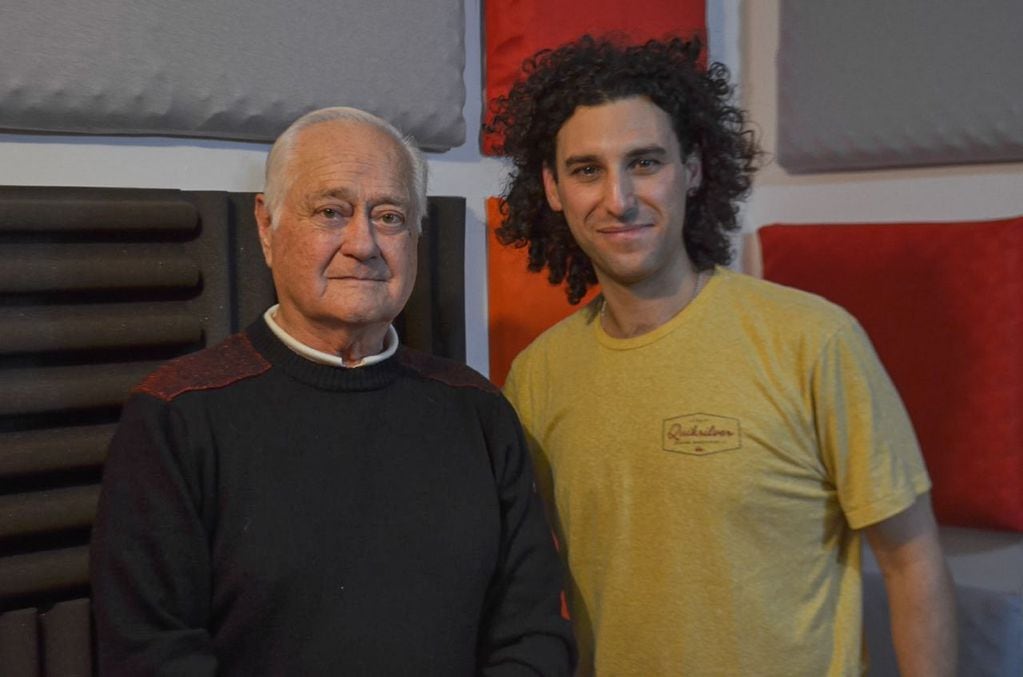 Antonio Wallner junto a Nicolás Oliva, en Radio Mitre Ushuaia.