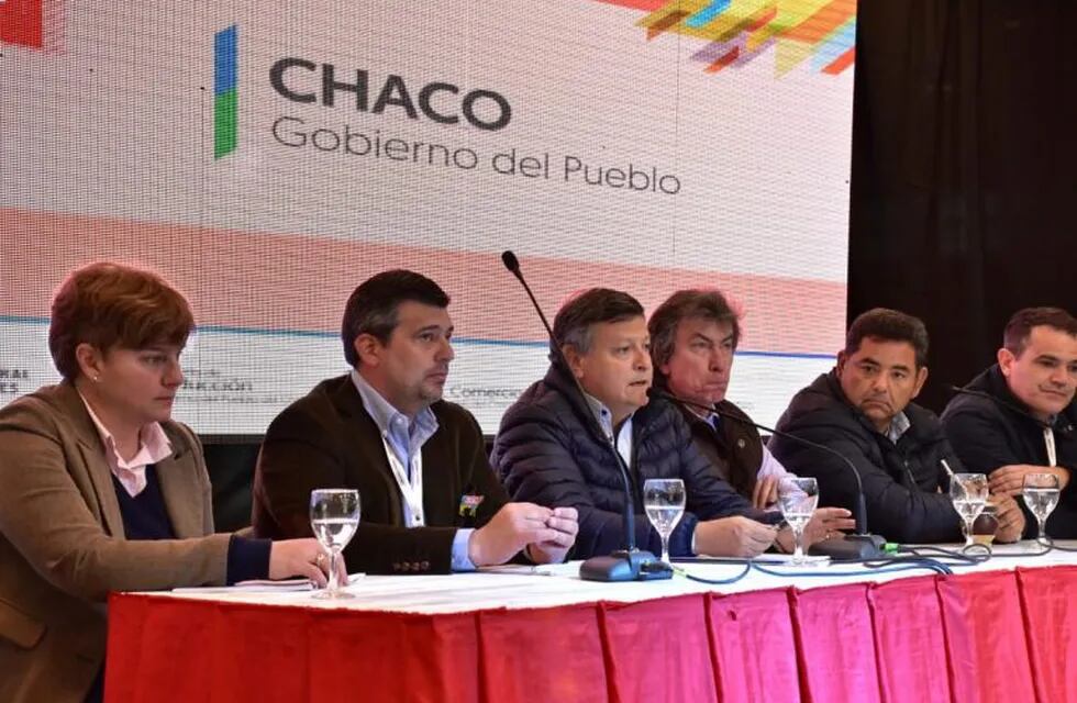 El gobernador del Chaco promovió la idea de que la provincia exporte de forma mundial.