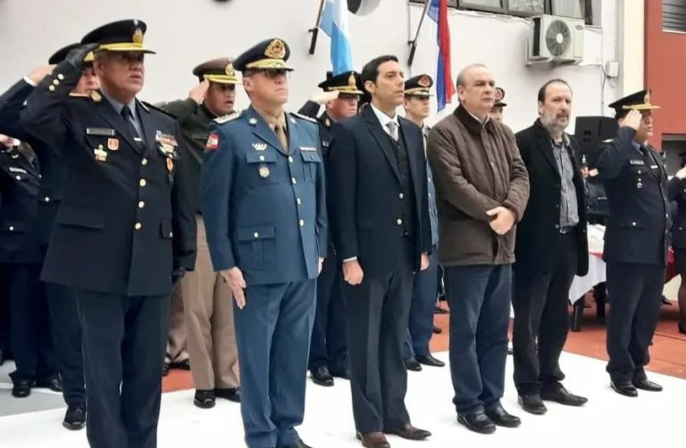 Imagen archivo. El ministro de Gobierno de Misiones durante el aniversario del Cuerpo de Bomberos de la provincia.
