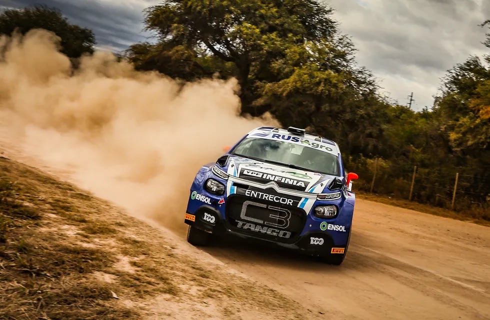 Ligato, a fondo en Traslasierra, donde está ganando el Rally de Argentina 2022.