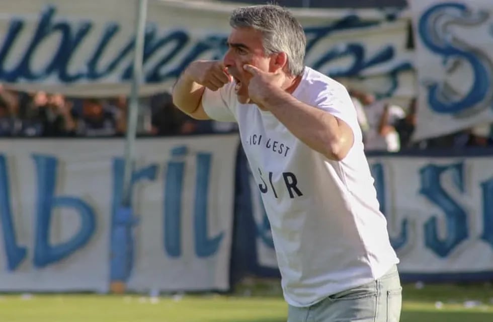 Gabriel Gómez, con la remara sensación, el técnico de la Lepra mendocina prepara el equipo para los últimos partidos de la zona B de la Primera Nacional.