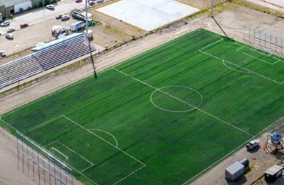 Nuevo campo de juego del estadio municipal “Hugo Lumbreras”