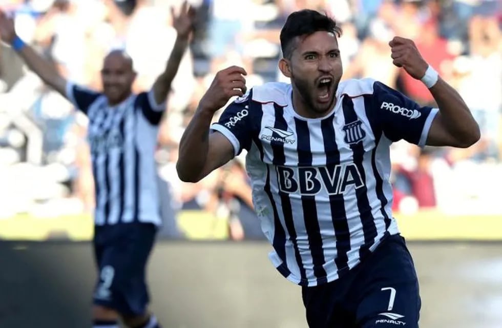 Nueve goles en la última Superliga, 19 con la Albiazul, y un golazo inolvidable ante Belgrano. Los hinchas de Talleres ya extrañan a Bustos.
