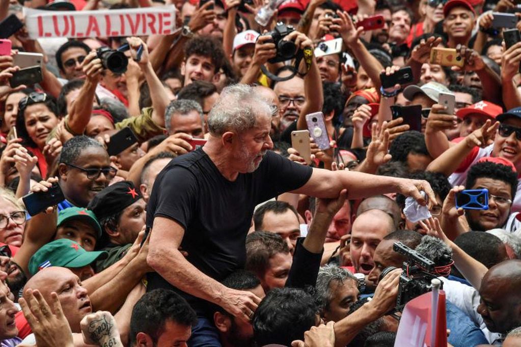 Lula Da Silva luego de se excarcelado. (Foto:Nelson ALMEIDA / AFP)