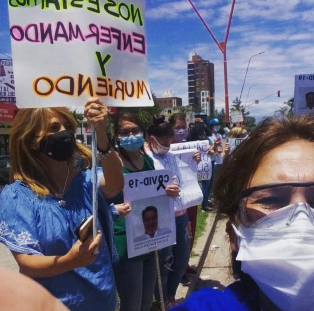 Continúan las protestas de los trabajadores del Hospital Sayago en reclamo a un aumento salarial y reconocimiento del personal de riesgo