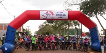 Colonia Wanda: gran participación de ciclistas en la Travesía de Cicloturismo por el 86° Aniversario del municipio.