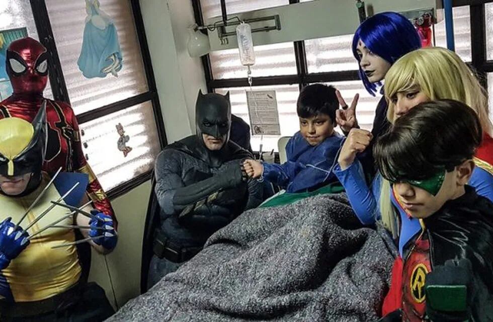 Batman, Spiderman, Wolverine, Harley Quinn... todos juntos por los chicos en el Día del Niño.