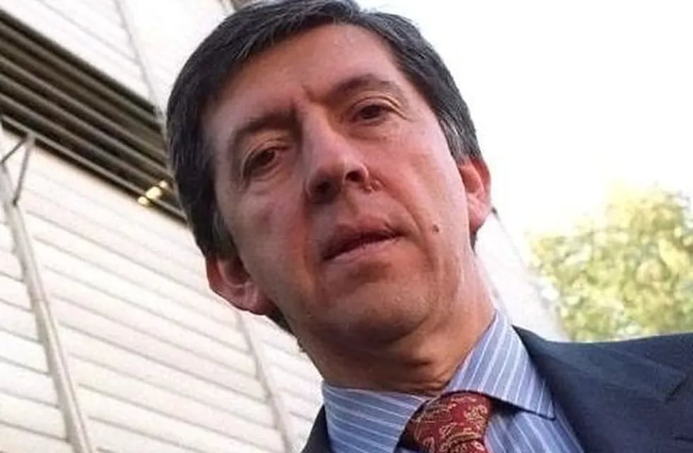 Armando Caro Figueroa. (Web)